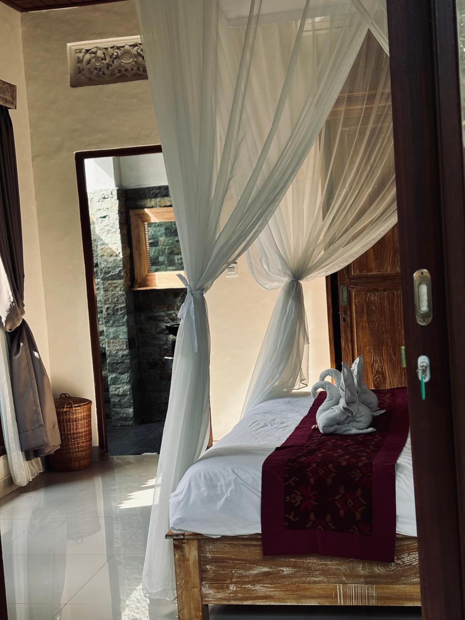 Bed & Breakfast Ayis House