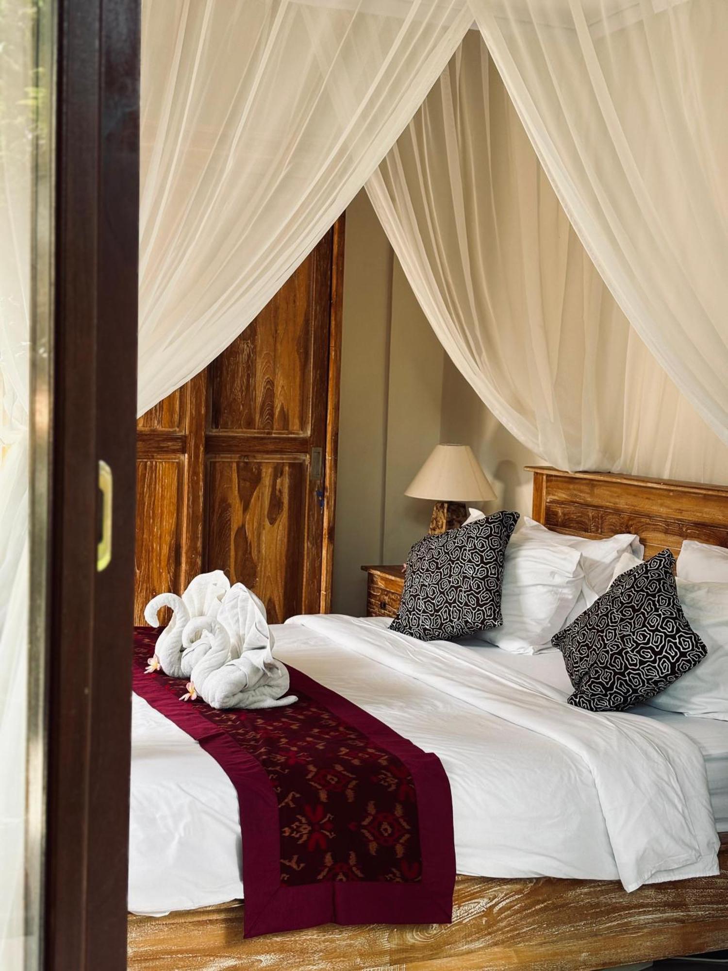 Ayis House Bed & Breakfast *