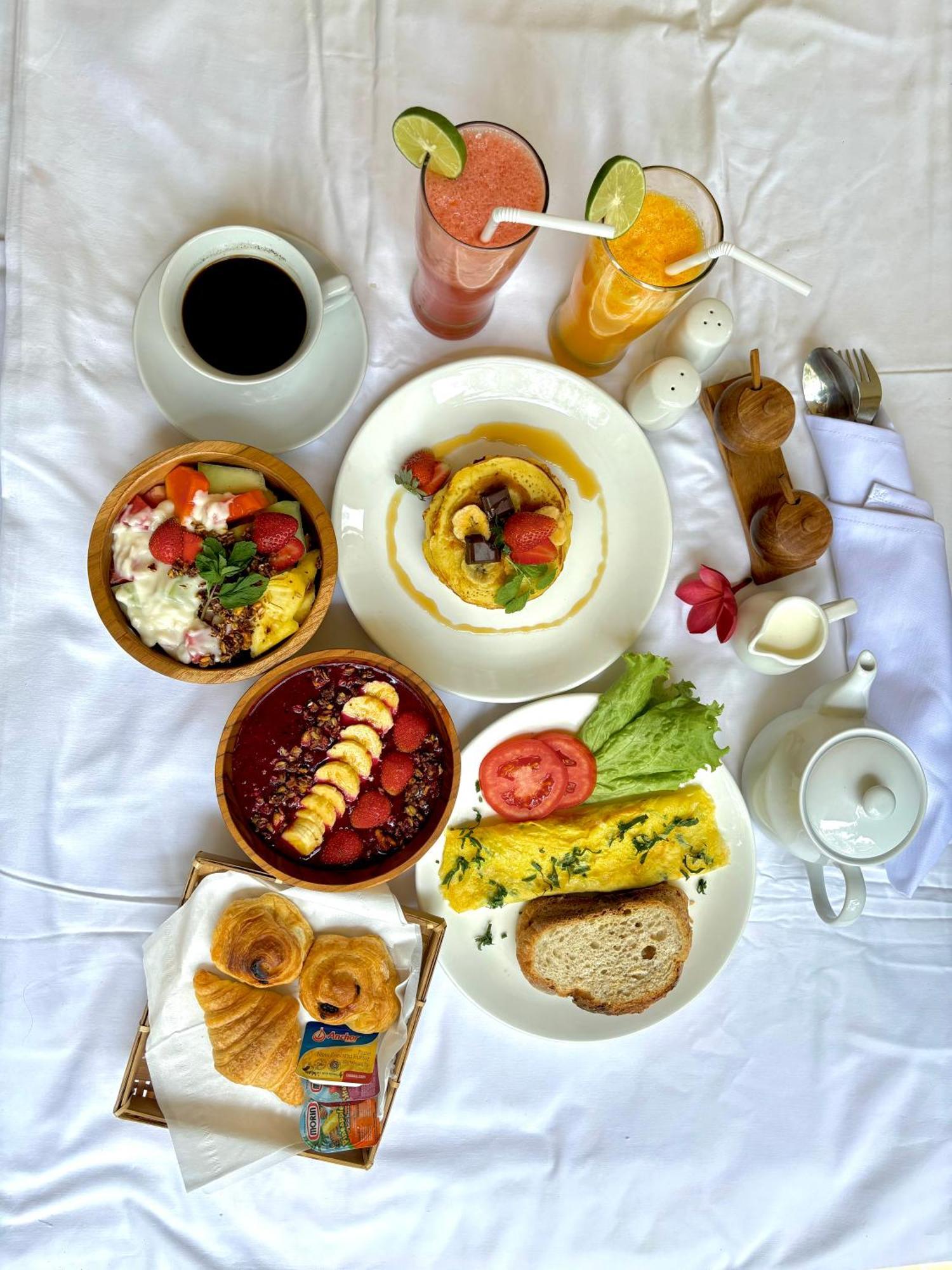 Bed & Breakfast Ayis House